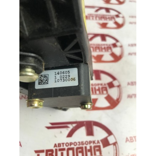 Педаль акселератора Kia Sorento 2002-2009 327003E300